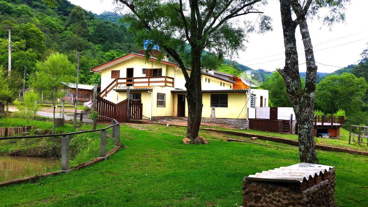 Sitio Tomasini Chale Familia Hotel Canela Exterior foto