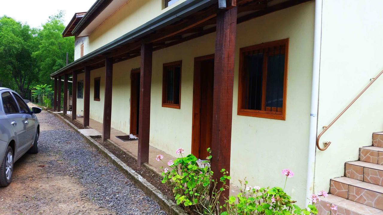 Sitio Tomasini Chale Familia Hotel Canela Exterior foto